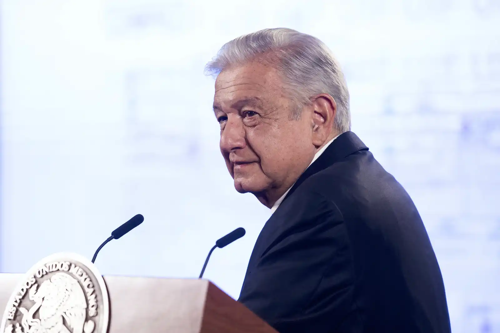 AMLO persona non grata