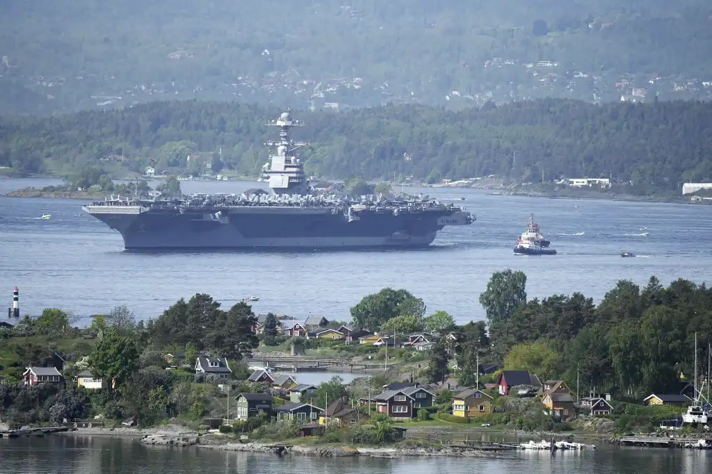 Por qué el buque de guerra más poderoso del mundo fue enviado a Noruega
