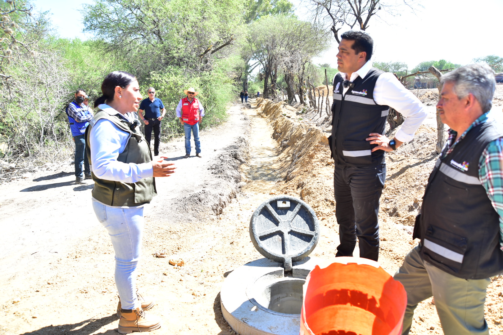 Construyen nuevo colector sanitario en San Antonio de Peñuelas