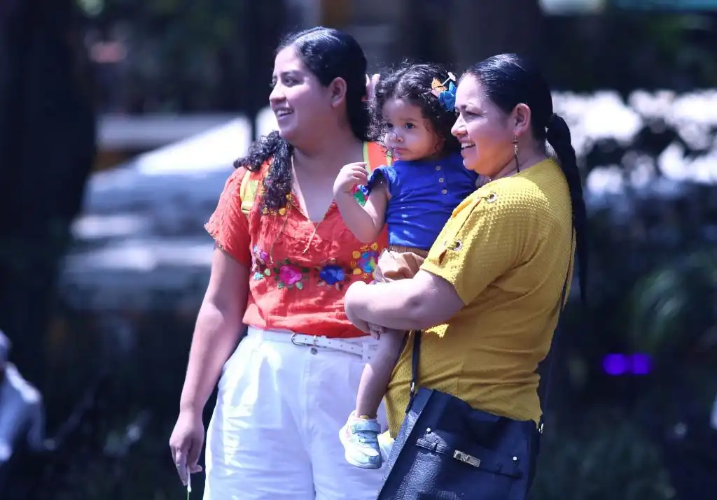 En México, más de cuatro millones de mujeres son madres solteras