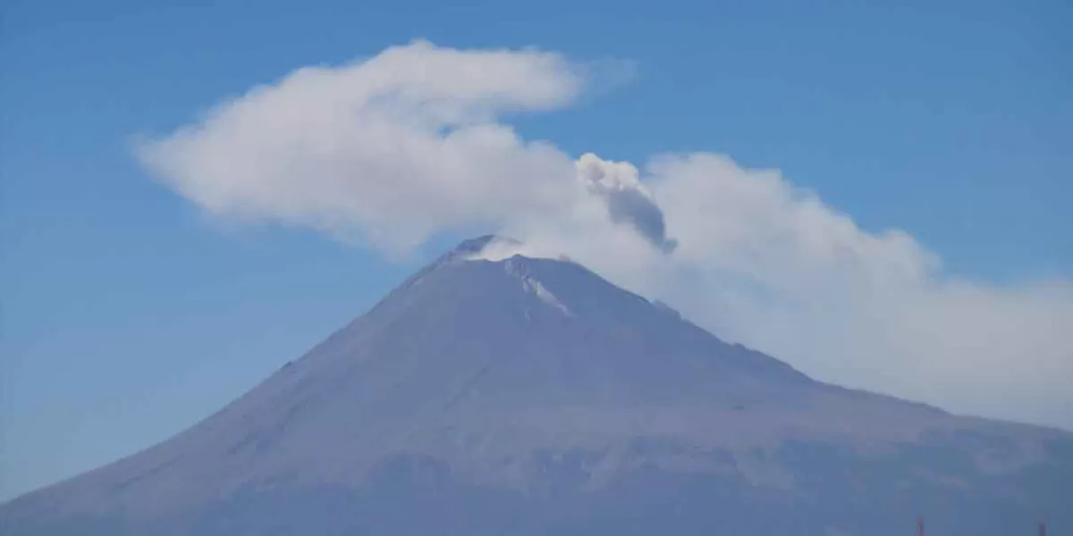 Baja la actividad volcánica del Popo, disminuye exhalaciones y explosiones; continúa caída de ceniza