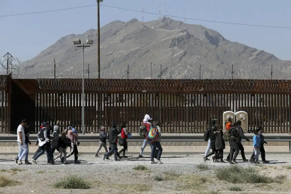 EUA SOLDADOS MIGRANTES