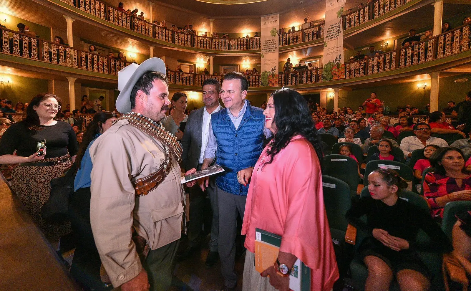 Firman convenio gobierno del Estado y secretaria de Cultura, llegan 23 mil libros nuevos a Durango 