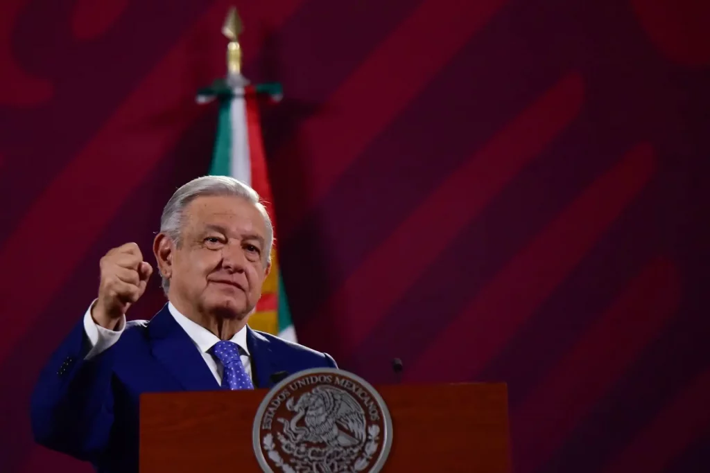 Congreso de Perú declara &#8216;persona non grata&#8217; a López Obrador