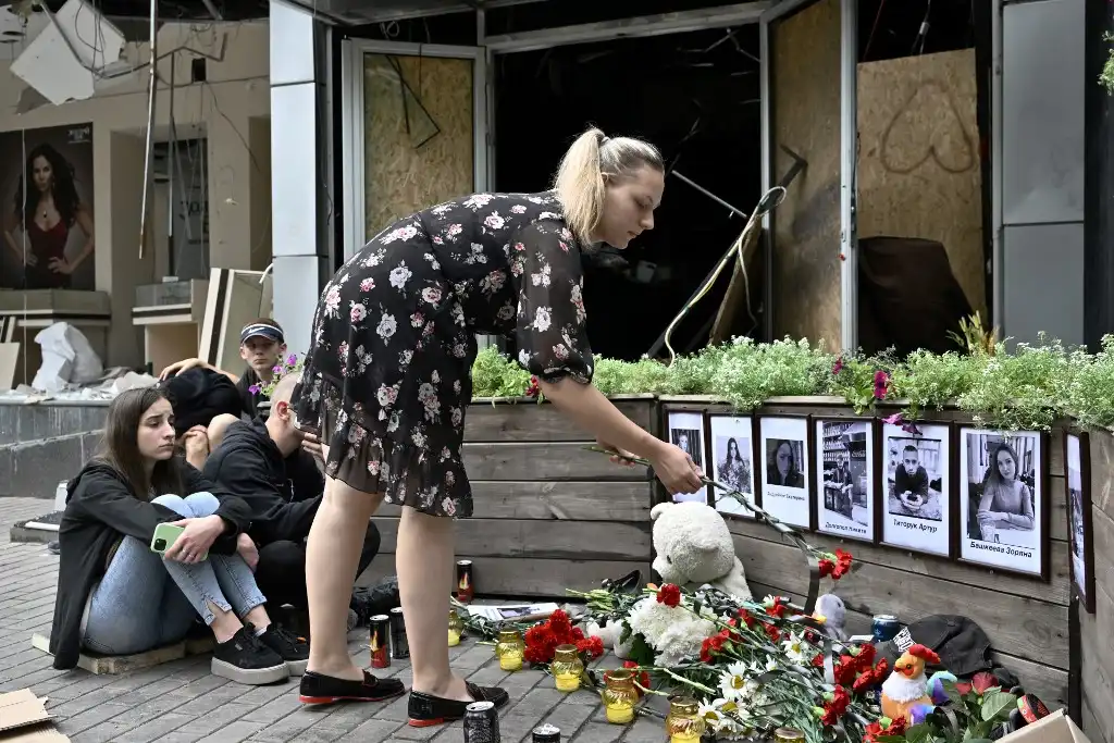 Ucrania bombardeo restaurante