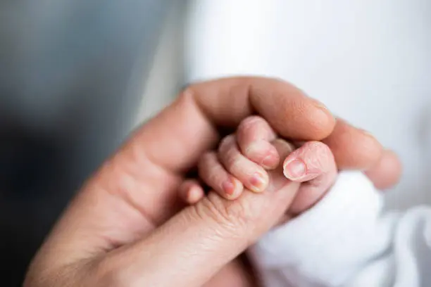 En Aguascalientes, se convierten en padres desde los 12 años