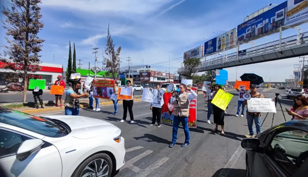 Bloqueo en salida a Zacatecas por aguascalentenses desaparecidos