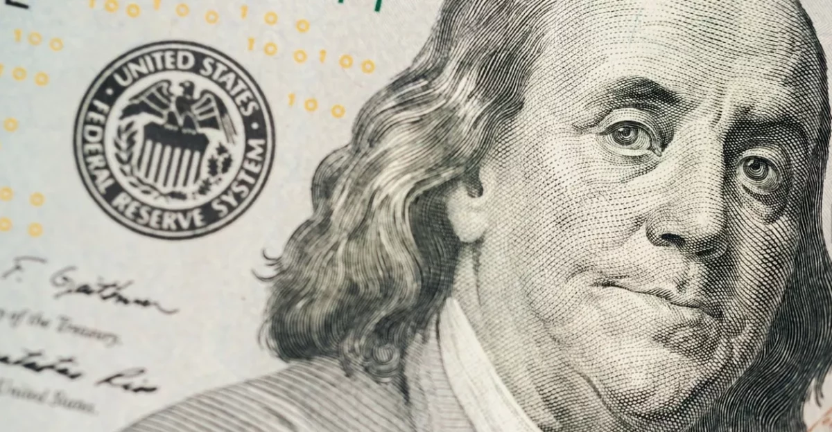 ¿Qué medidas de seguridad usaba Benjamín Franklin en la impresión de billetes?