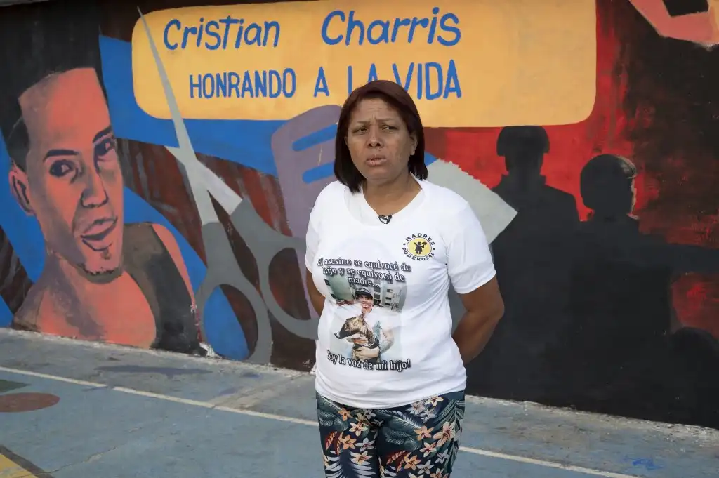 Protesta artística: mural retrata a las víctimas de ejecuciones extrajudiciales