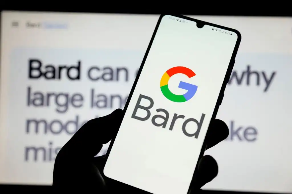Google estrena Bard en español y en la Unión Europea tras jaloneo por la IA