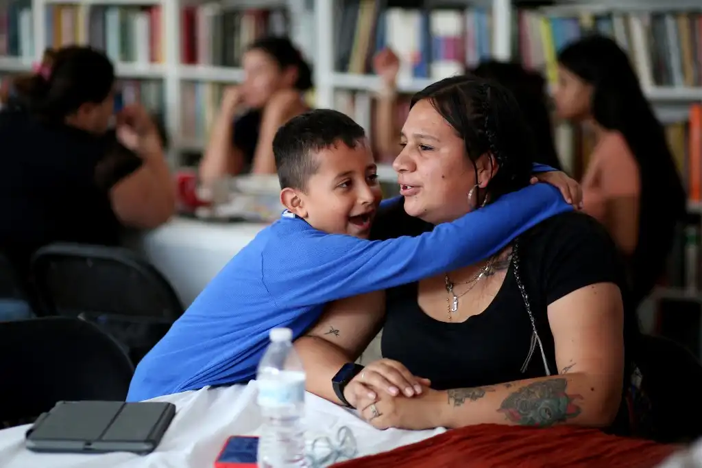 Niños migrantes estudian en escuelas de Nueva York: &#8216;No es fácil&#8217;
