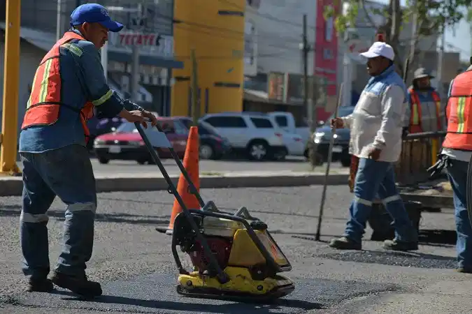 Ante lluvias, incrementarán recursos para bacheo en el municipio capital
