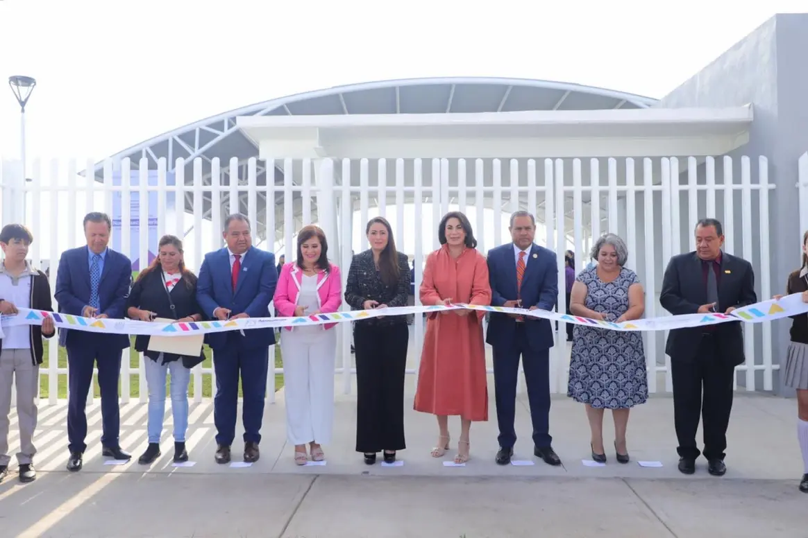 Entregan nueva secundaria en San Francisco de los Romo, Aguascalientes