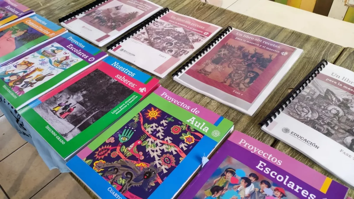 En Aguascalientes, piden quemar nuevos libros de texto