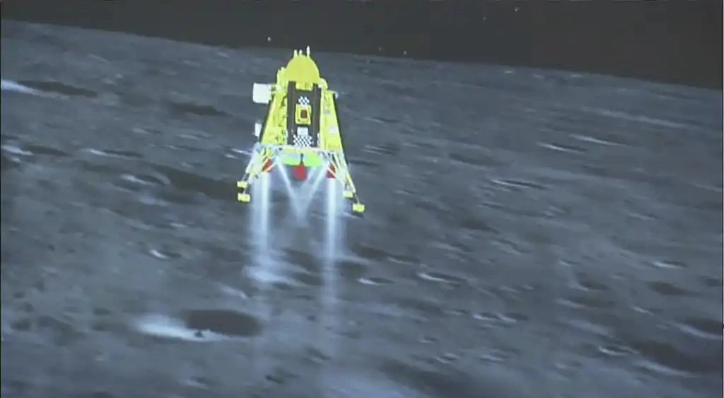 India Luna Robot