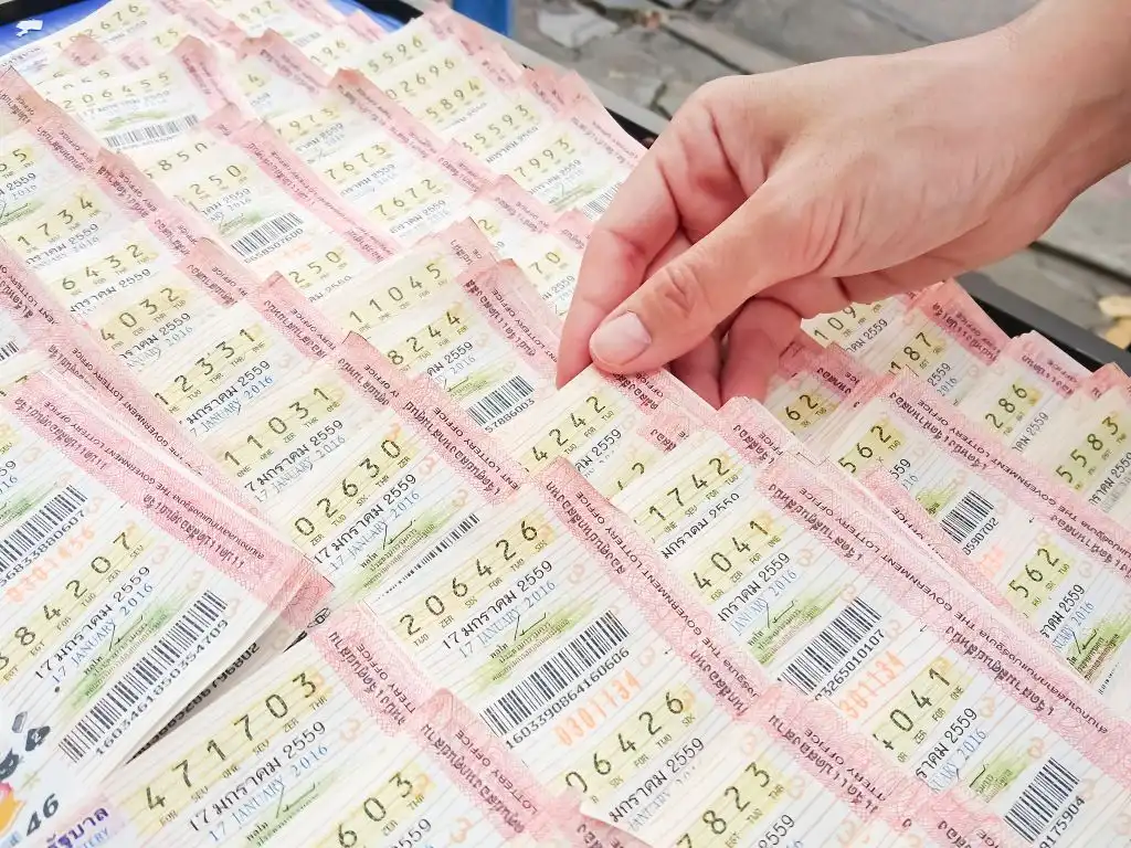 ¿Cuántos boletos de lotería comprar para ganar algo? ¡27!