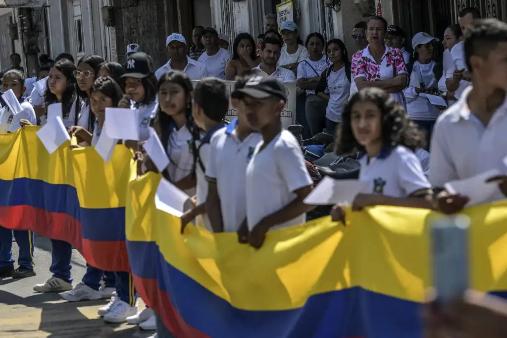 Escuelas balas Colombia