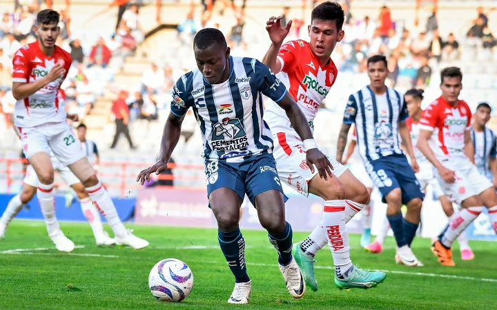 Gudiño salva a Necaxa en Pachuca
