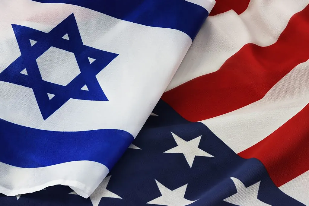 EUA elimina la visa para Israel; le llueven críticas globales