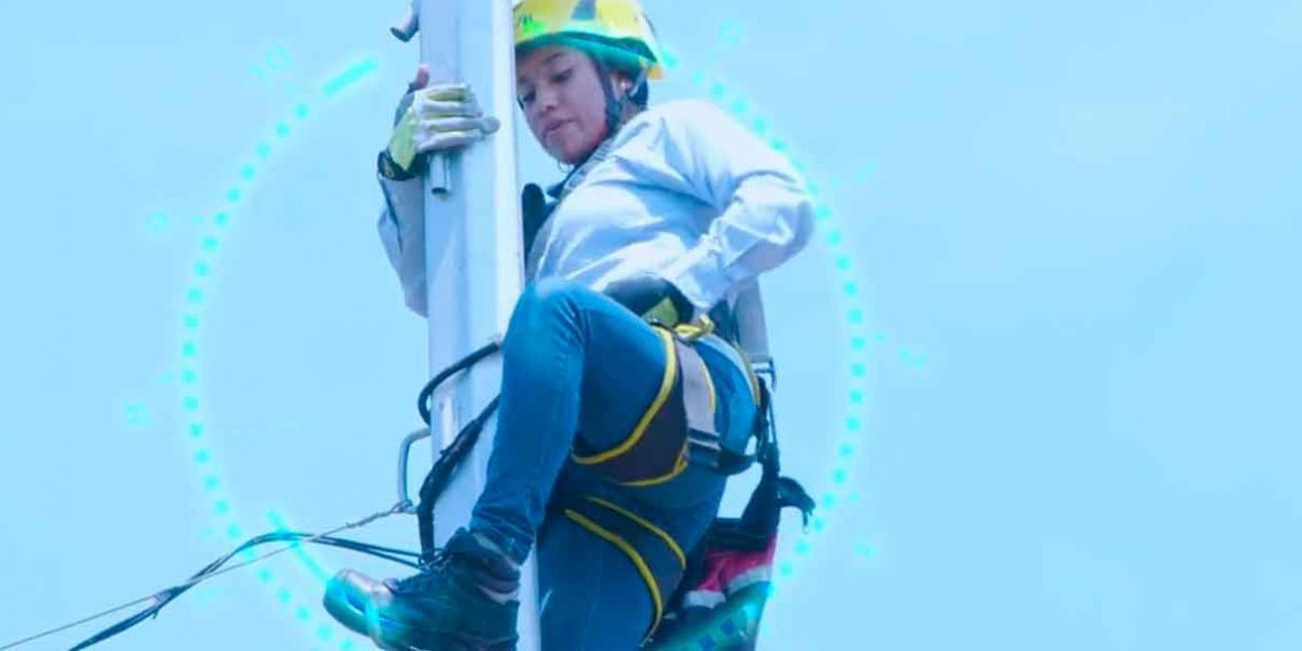 Ingeniera de Seguritech es la encargada de mantener las calles vigiladas