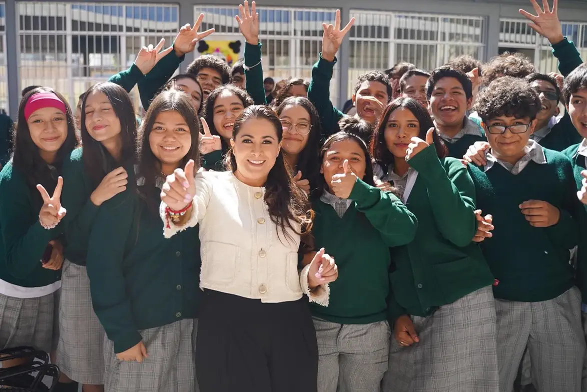 Entregan obras de rehabilitación en escuelas de Aguascalientes