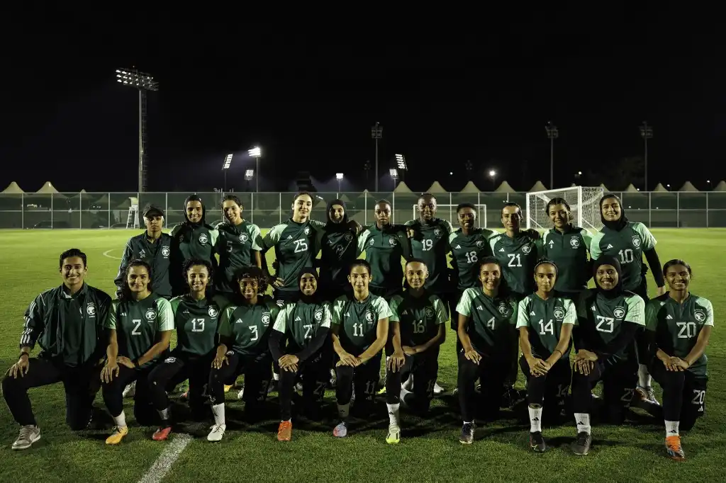 Mujeres revolucionan el futbol femenino en Arabia Saudita pese a estrellas como Ronaldo y Neymar