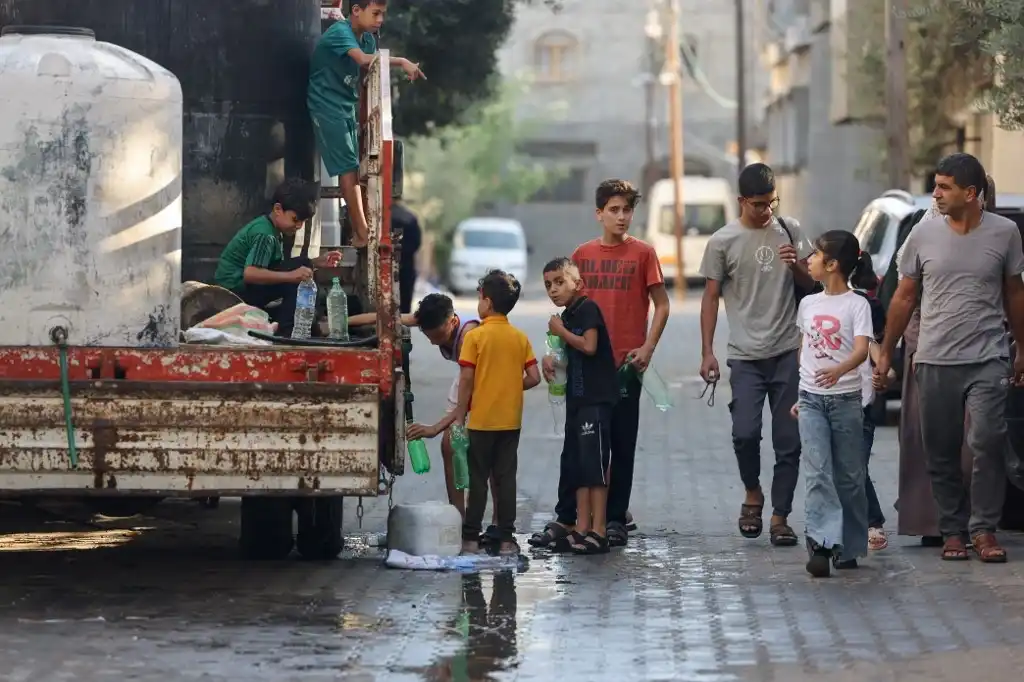 Gaza espera la ayuda humanitaria; bolsas para cadáveres escasean