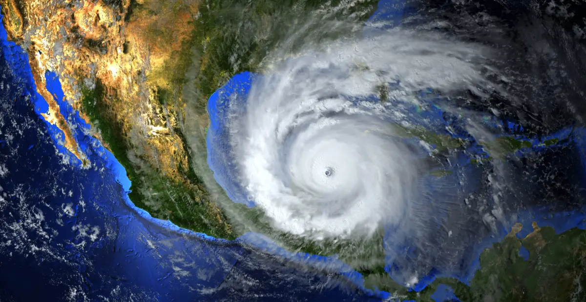 El huracán &#8216;Norma&#8217; se fortalece y llega a categoría 4 en México