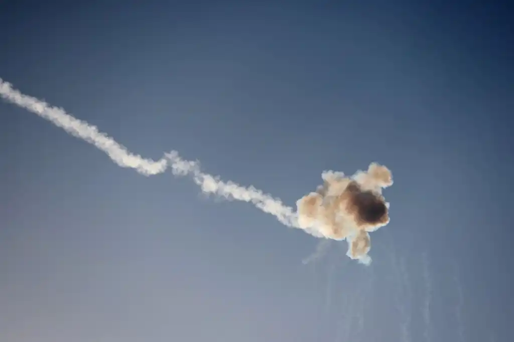 Israel extiende los bombardeos a los principales aeropuertos de Siria
