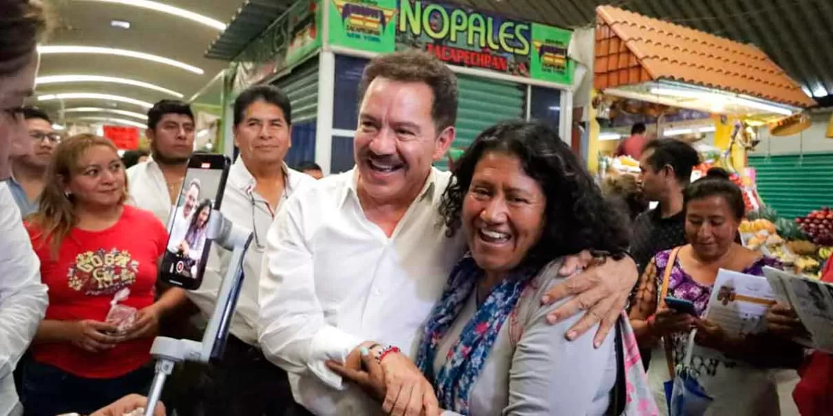 Locatarios de Amozoc respaldan aspiraciones de Nacho Mier para encabezar la coordinación de los Comités de la 4T