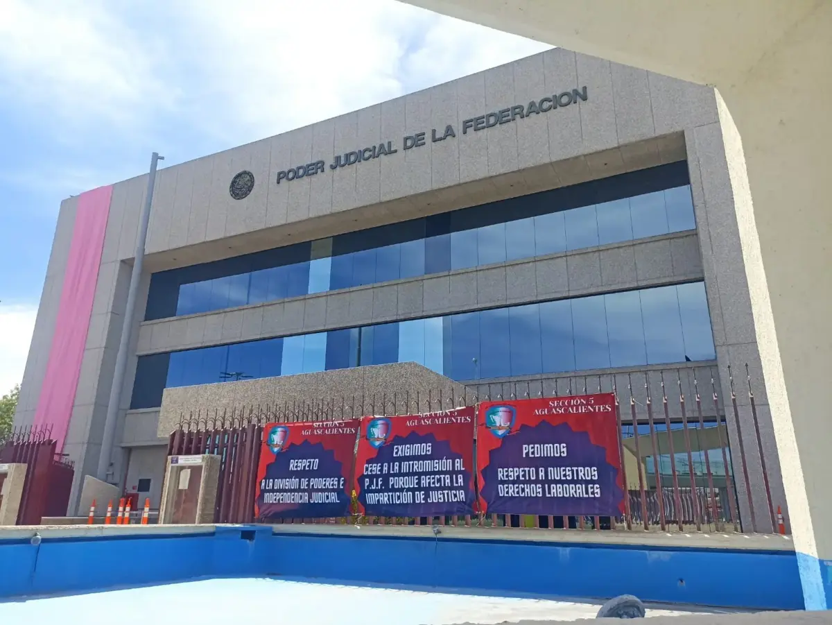 Trabajadores del Poder Judicial en Aguascalientes se unen a manifestación nacional