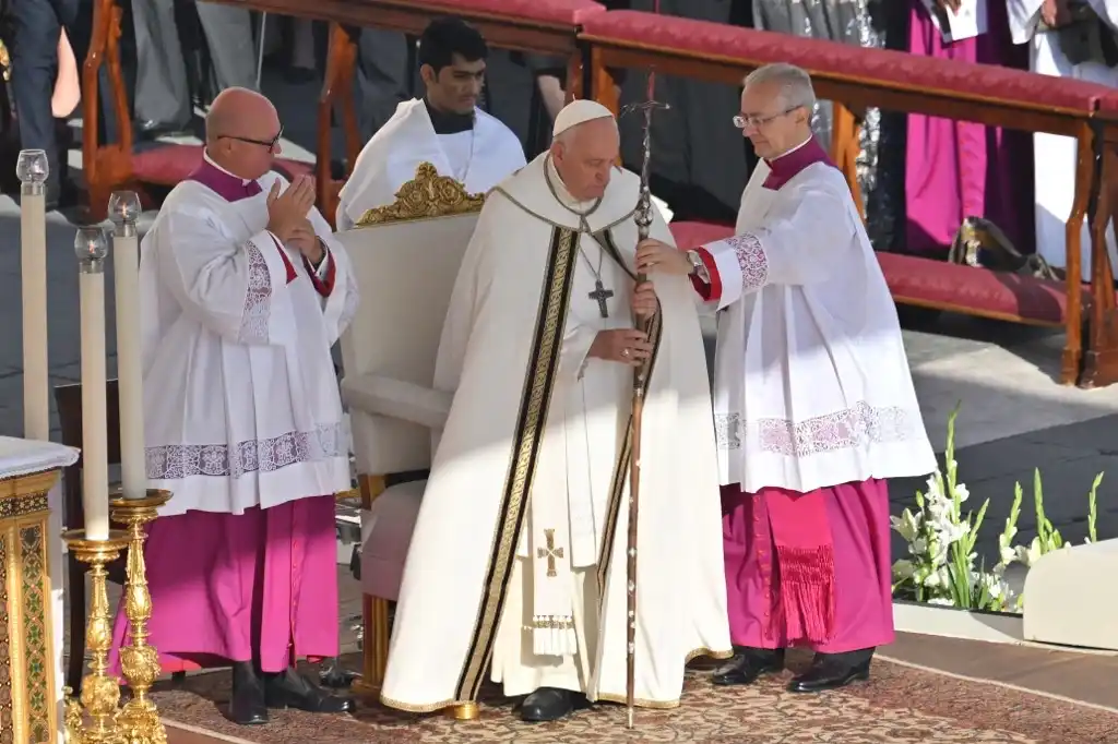 &#8216;¡Ordenen mujeres sacerdotes!&#8217;, exigen activistas al Vaticano