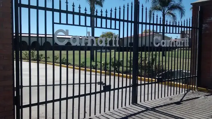 Carhartt se va de Durango en busca de mano de obra más barata: SGG