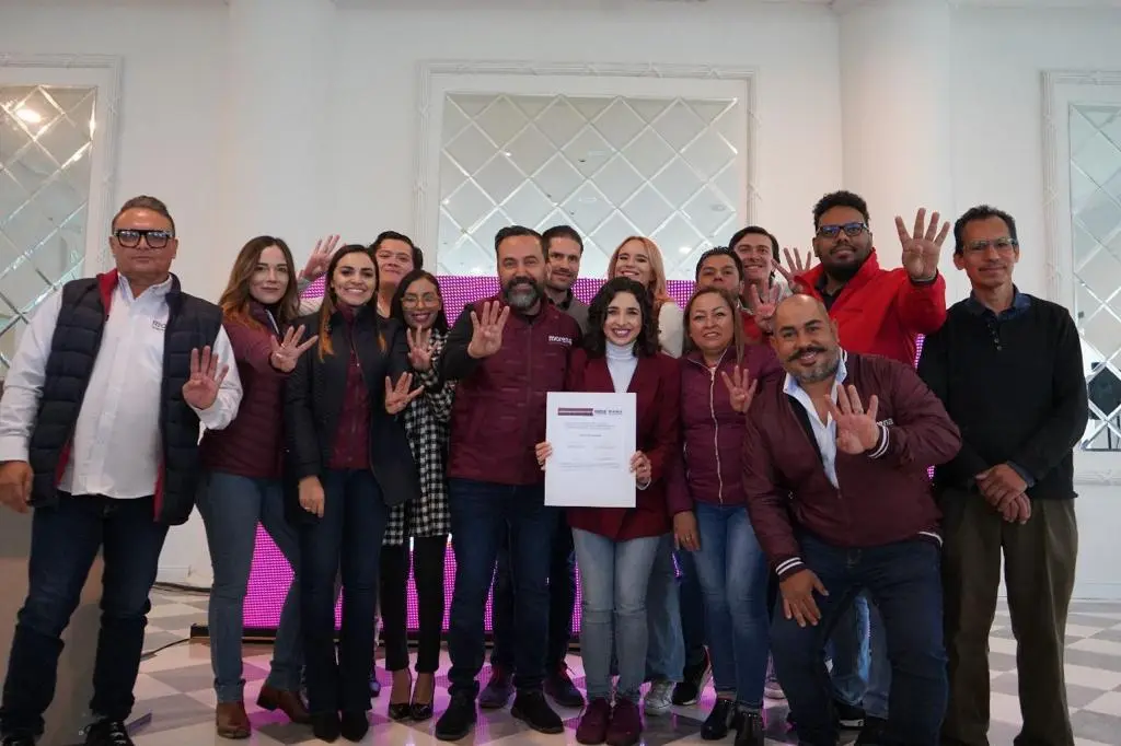 Ale Peña se registra como aspirante a la precandidatura para la alcaldía de Aguascalientes