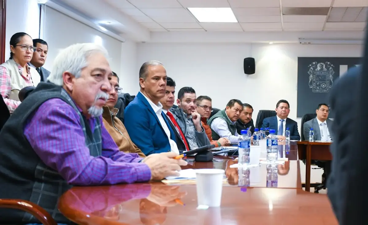 Diputados y alcaldes de Aguascalientes analizan cobro del alumbrado público