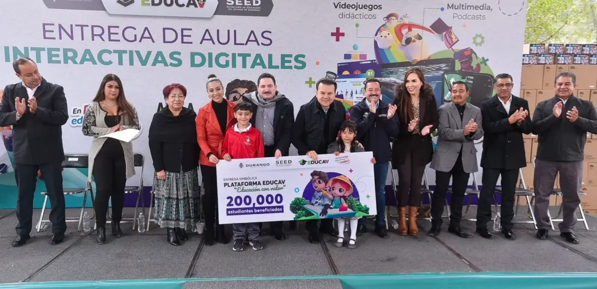 Entrega Gobierno del Estado 1,000 Aulas Digitales