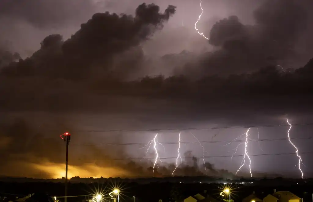 Tormenta eléctrica en la guerra