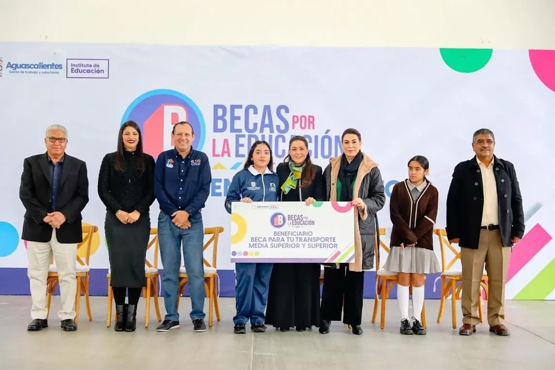 IEA y Tere Jiménez continúan con entrega de becas en los municipios de Aguascalientes