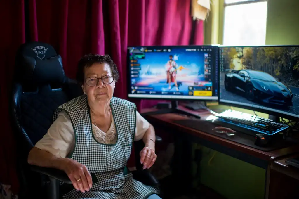 Mami Nena, una abuelita &#8216;gamer&#8217; de 81 años con millones de seguidores