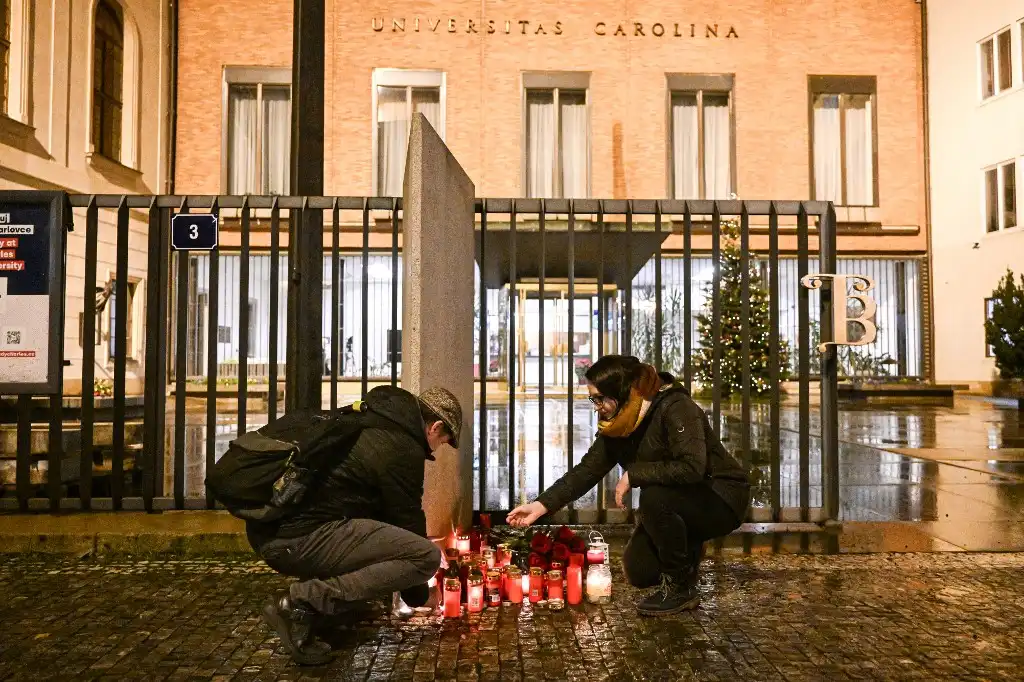 Tiroteo en universidad de Praga deja 14 muertos; se descarta atentado terrorista