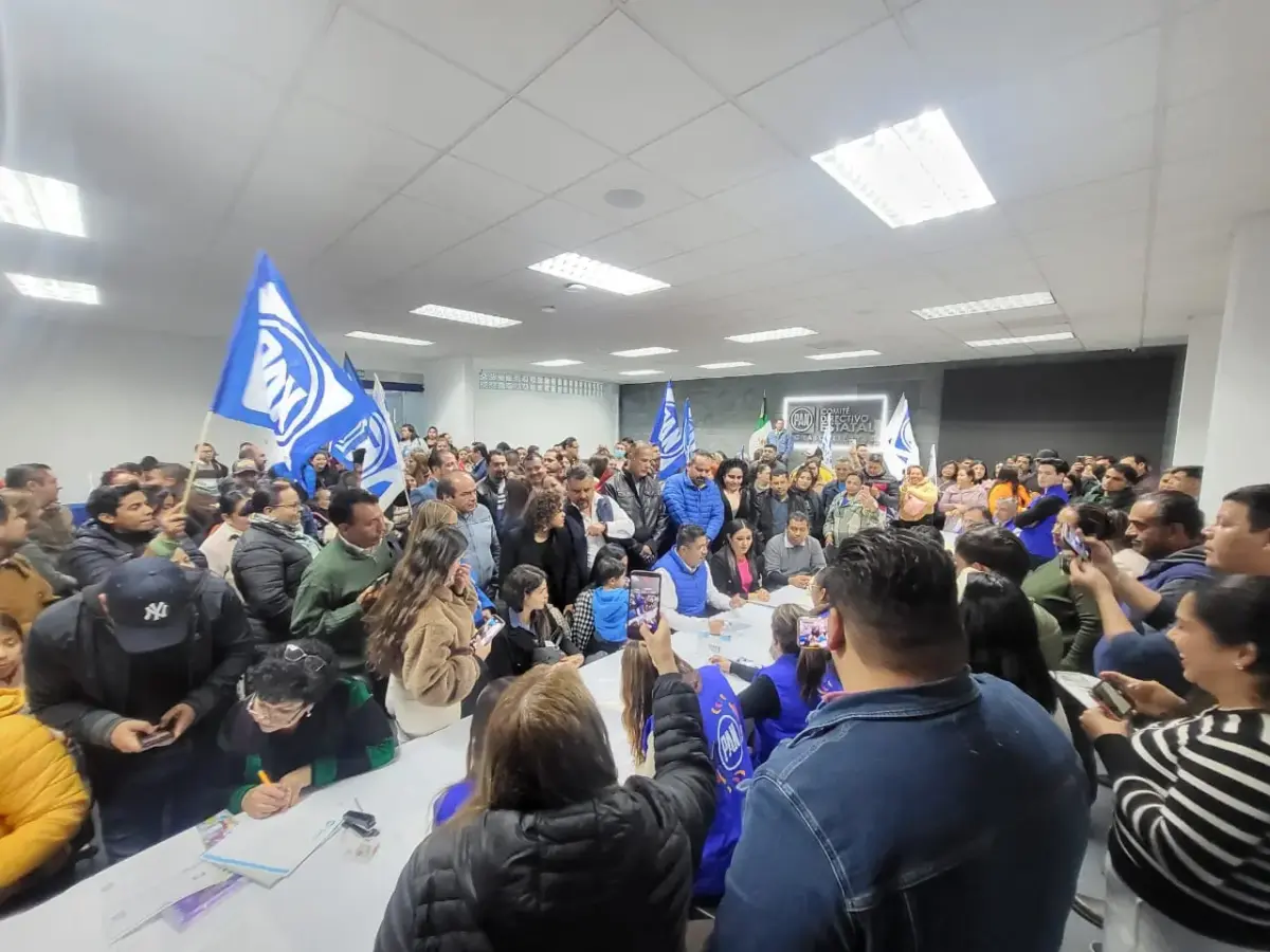 Panistas levantan la mano para alcaldías, diputaciones y regidurías
