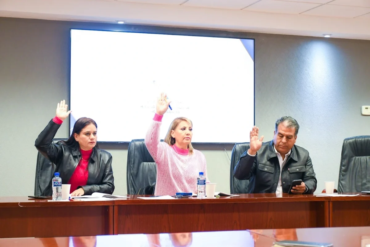 Gladys Ramírez, María de Jesús Marmolejo y Cuauhtémoc Escobedo.