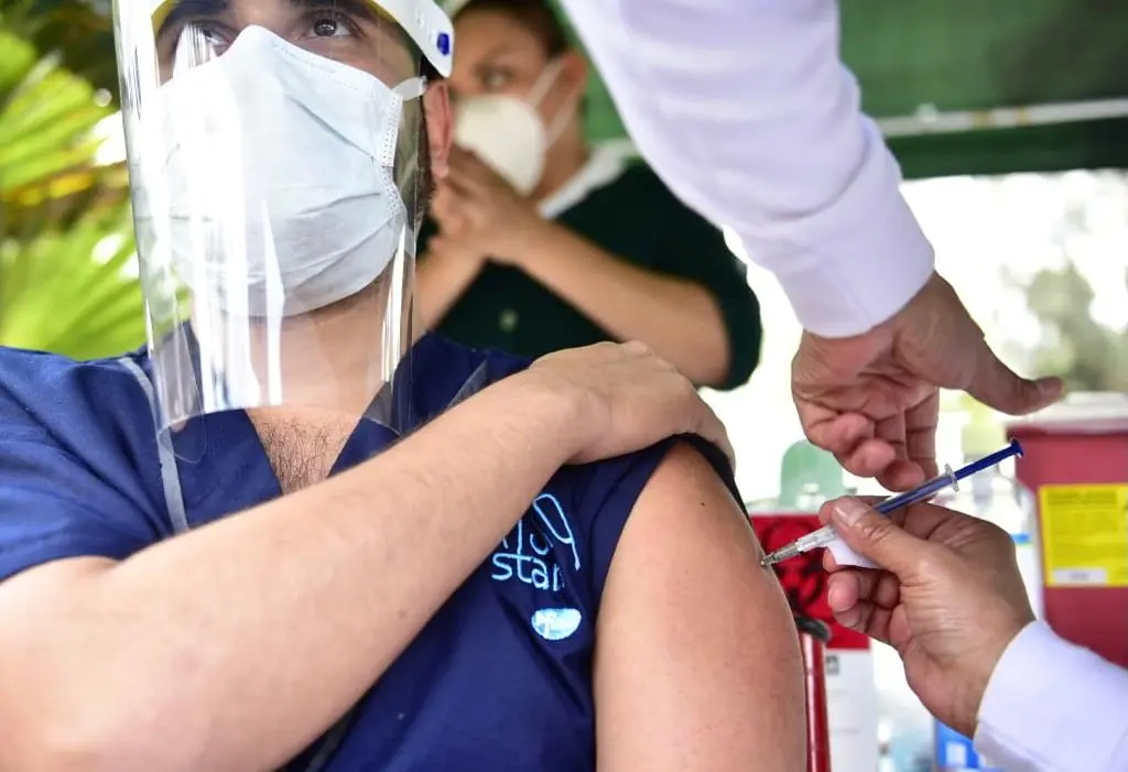 Pide sindicato que se vacune a personal del Hospital Hidalgo