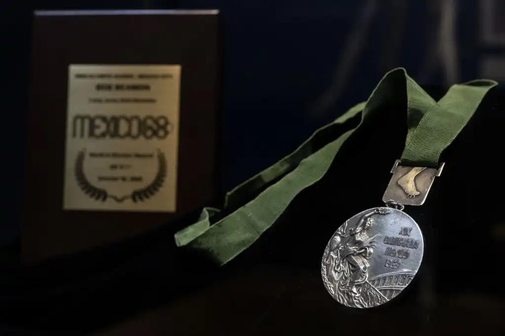 Bob Beamon medalla olímpica