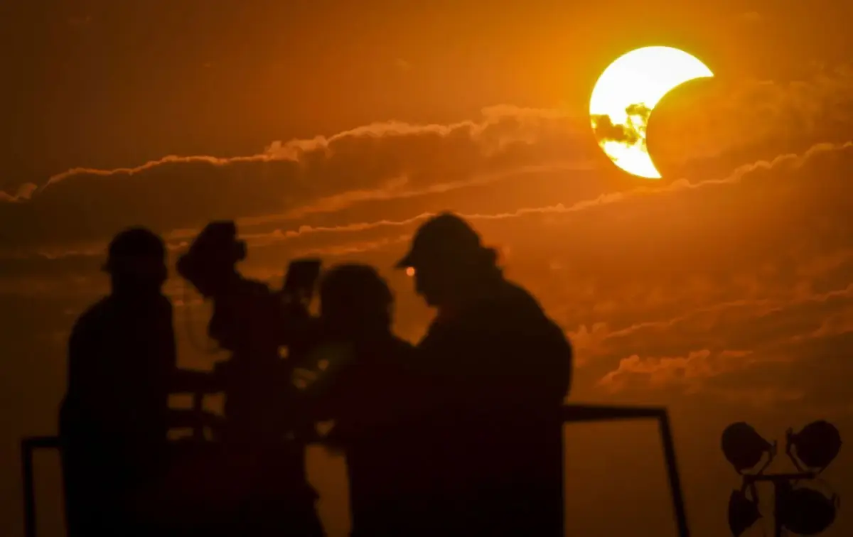 Puntos de avistamiento equipados para recibir a miles de visitantes en eclipse