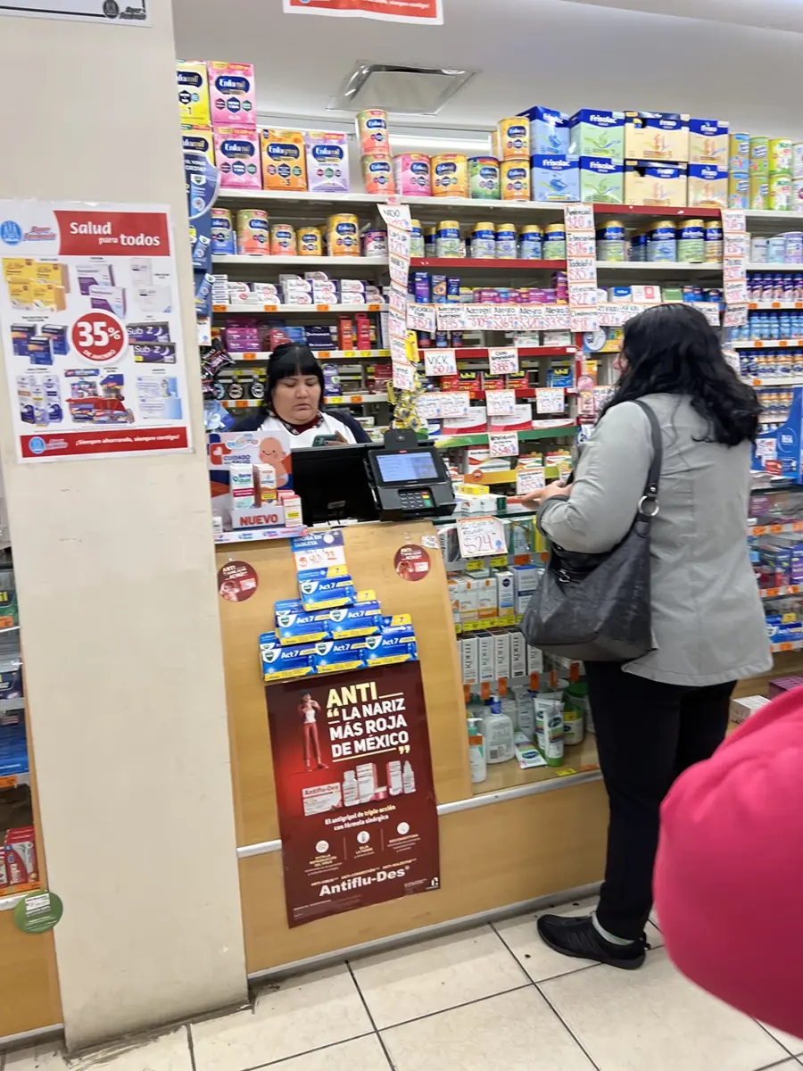 Farmacias locales comienzan con venta de vacuna contra Covid 19