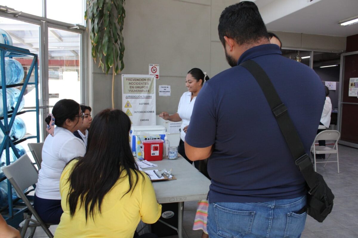 Otorga JSST atención médica a personas migrantes