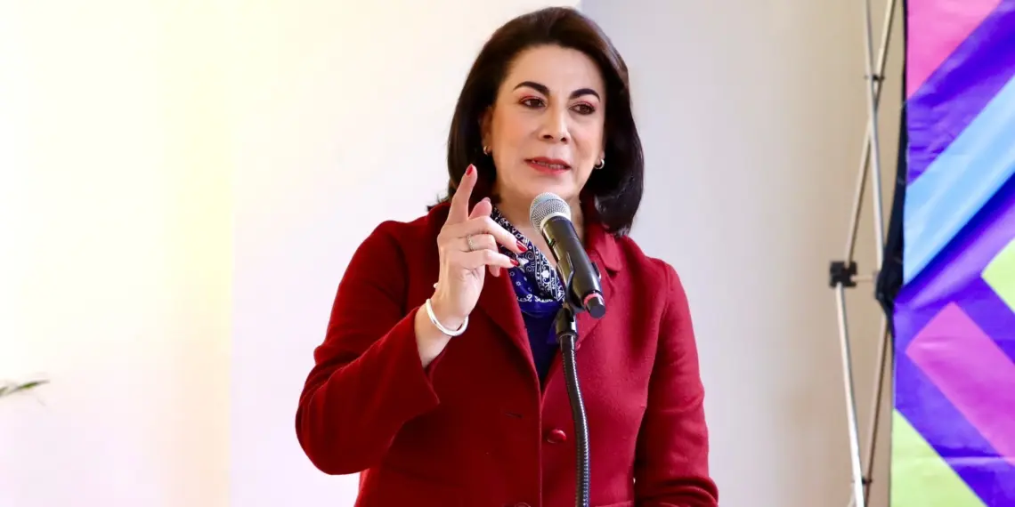 Lorena Martínez.