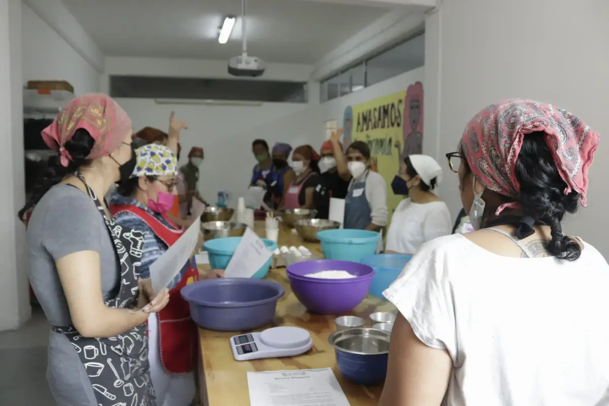 Las Panas, una panadería feminista que empodera a las mujeres: ‘Amasamos autonomía para todas’