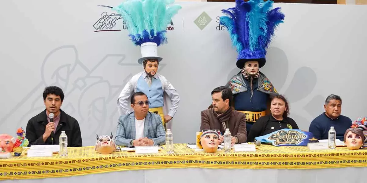 Presentan Muestra Carnavalera en Puebla